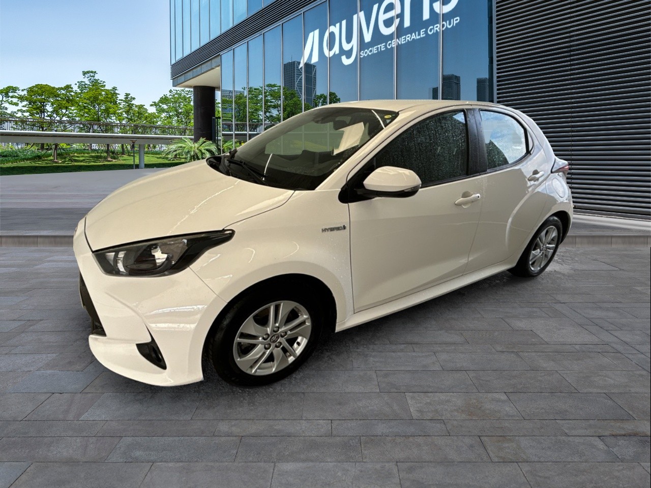 Toyota Yaris 1.5 120H Business Plus