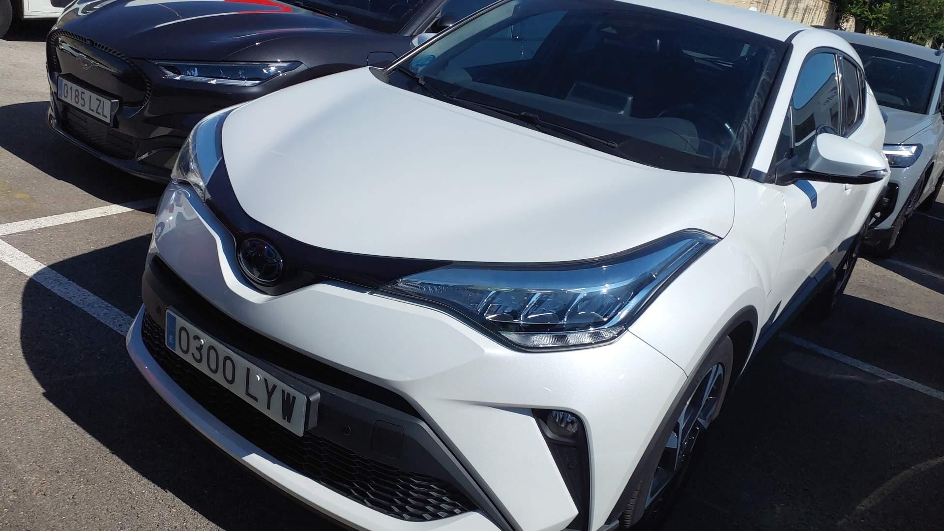 Toyota C-HR 125h Advance 1.8 Auto FWD 90kW (122CV)